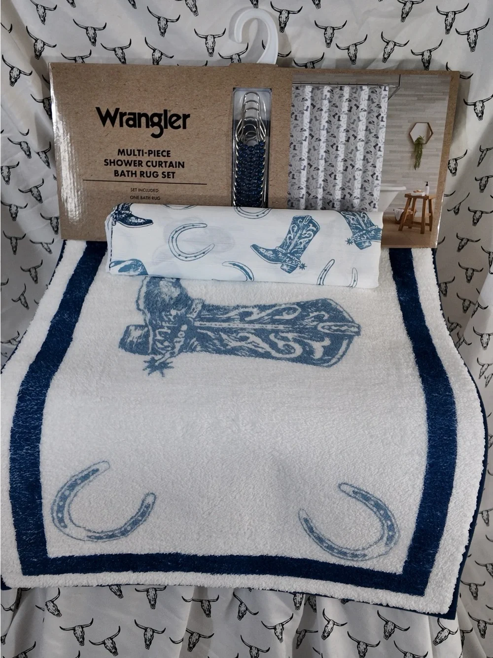Wrangler Blue and White Western Bath Set with Horseshoe and Boot Motif